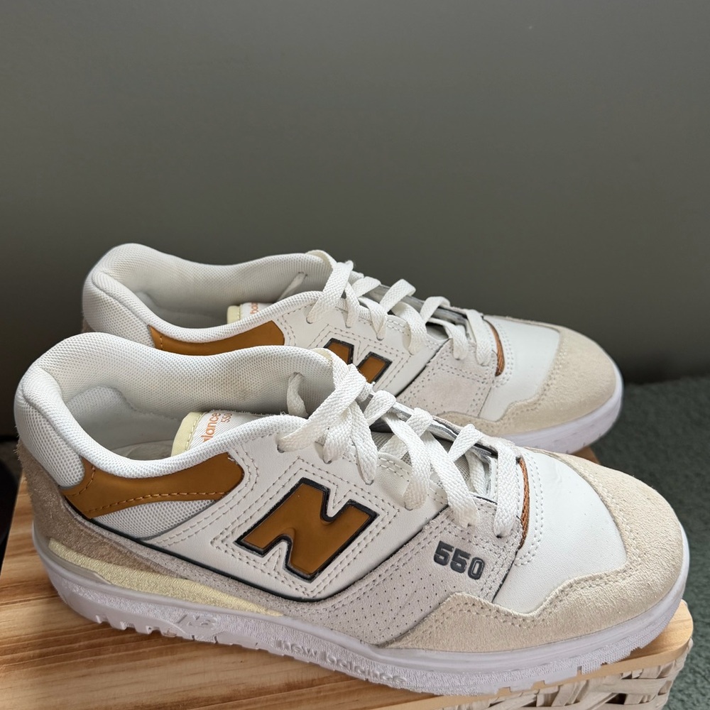 New Balance 550